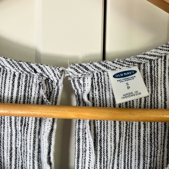 Old Navy Summer Dress - Picture 2 of 3